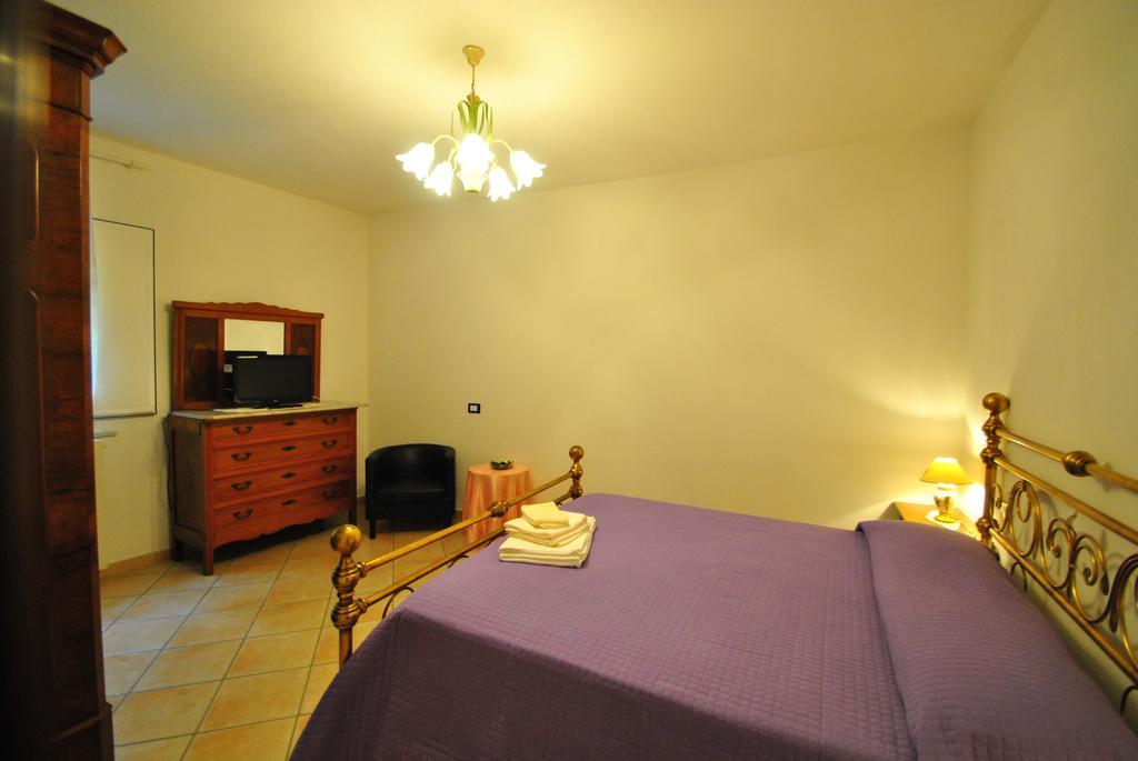 مبيت وإفطار Magliolo Casa Vacanze L'Agrifoglio الغرفة الصورة